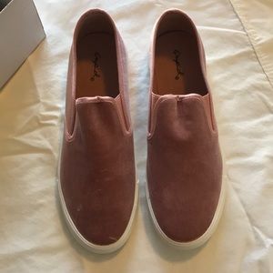 Blush Velvet Slip-on Shoes